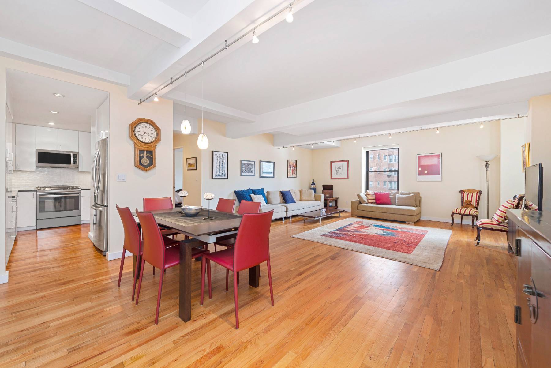 BEAUTIFUL CONVERTIBLE 2BR Fabulous loft like apartment in prime Chelsea territory presently configured as a stunning oversized one bedroom !