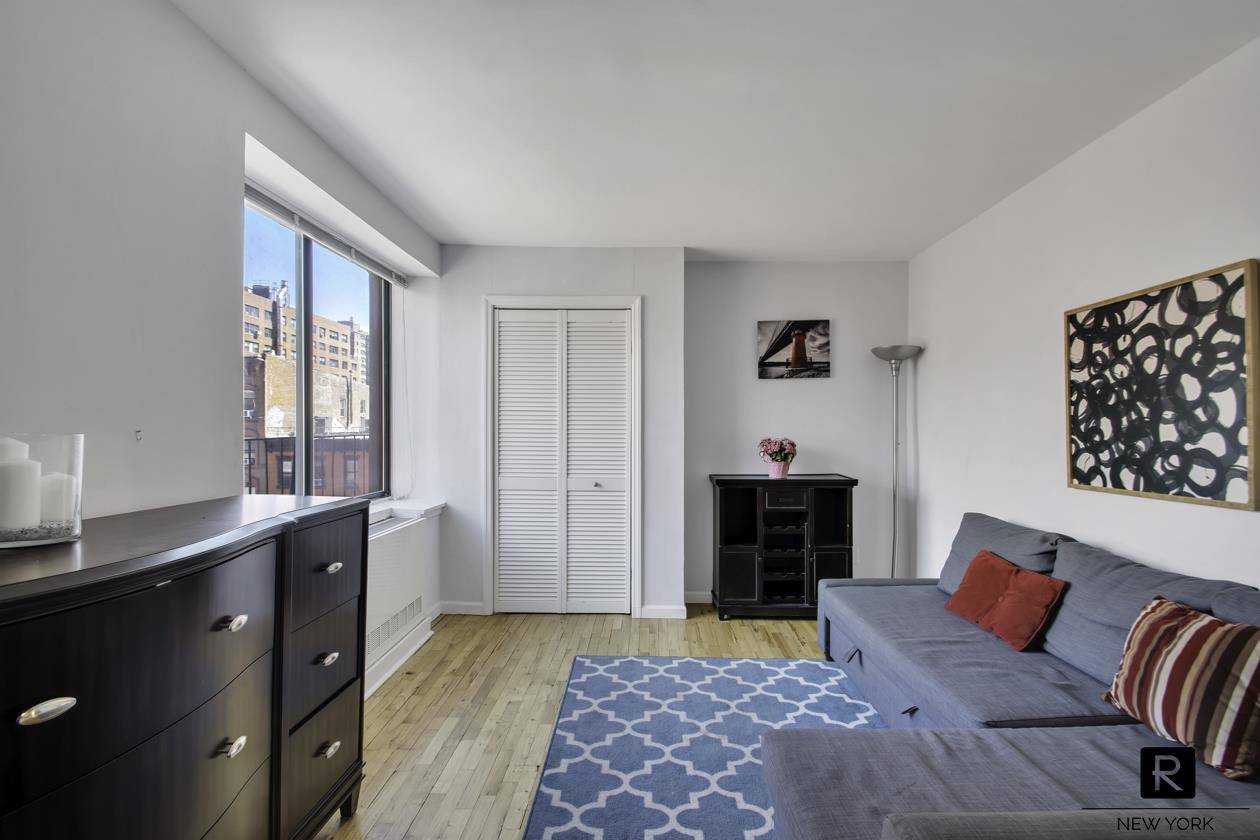 Best deal downtown ! Absolutely adorable one bedroom triplex in great location close to Gramercy Park.