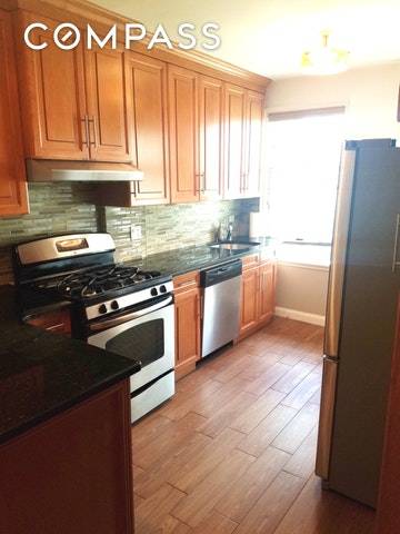 No Fee Newly renovated King Sized 1 bedroom just 1 block from the Grand Street L !