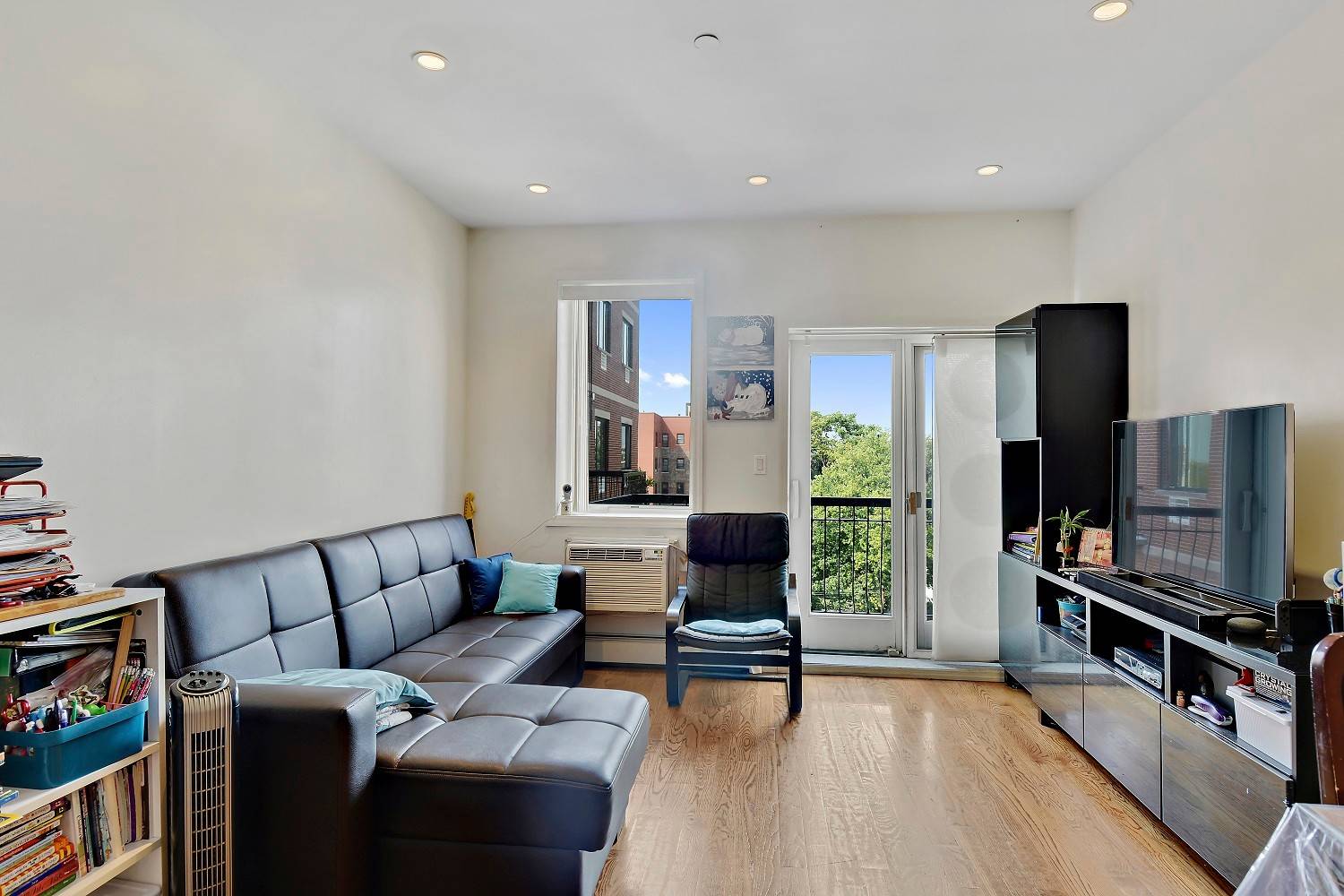 Bright and beautiful 2 bedroom and 2 bathroom condo in the heart of Bensonhurst.