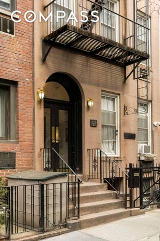 Perfectly situated between 1st amp ; 2nd avenue on a tree lined street, 329 East 52nd Street is a five story, 18.