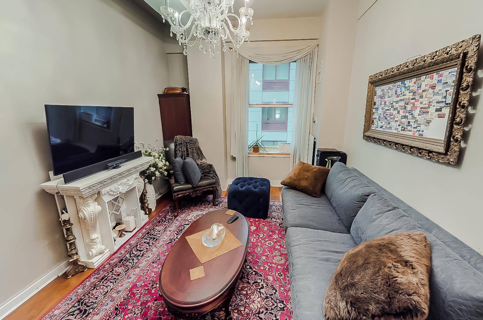 A spacious and bright one bedroom apartment in this fantastic condominium building in the Financial District.