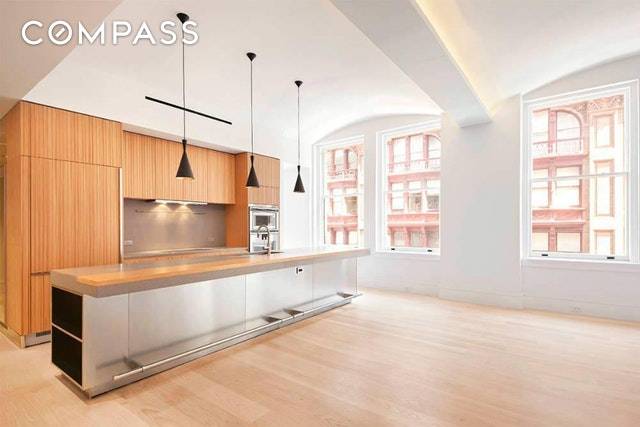 Spectacular 3 bed 3. 5 bath Located in a legendary building in the heart of NoHo, this rarely found three bedroom, three and a half bathroom apartment has been completely ...