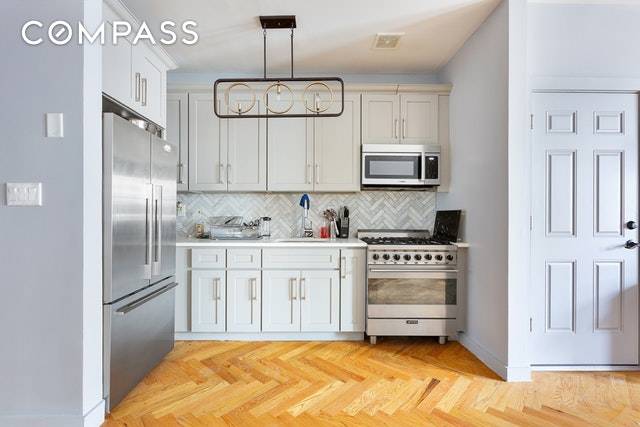 Residence 100 on Macdougal Street is an Impeccable gut renovated two family townhouse situated on a charming and unique block in Stuyvesant Heights.
