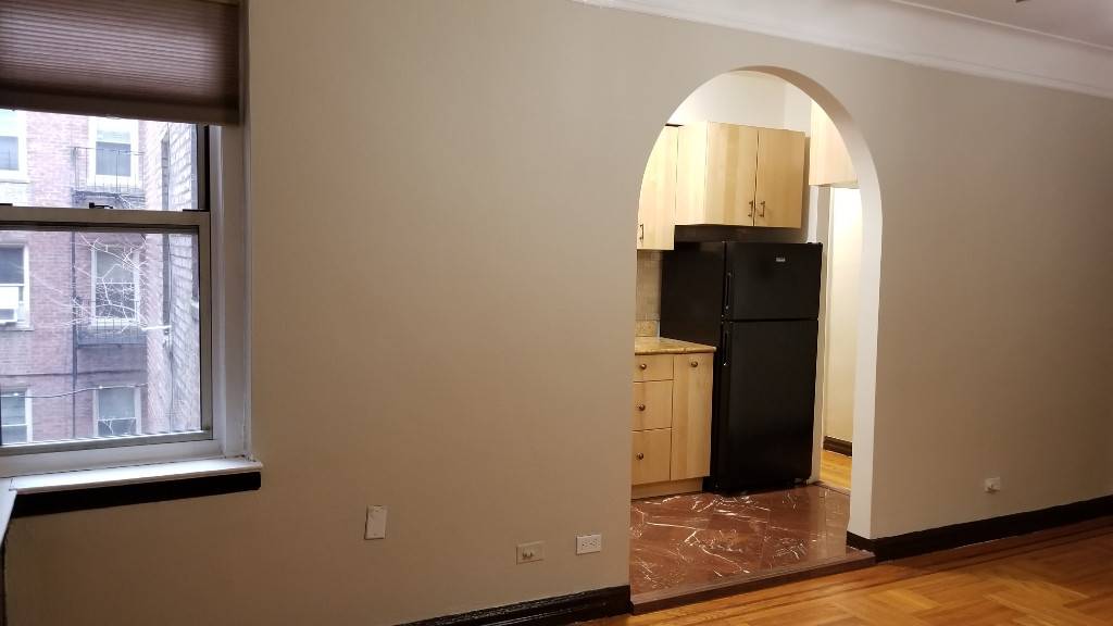 Amazingly renovated Large 1bedroom Jr.