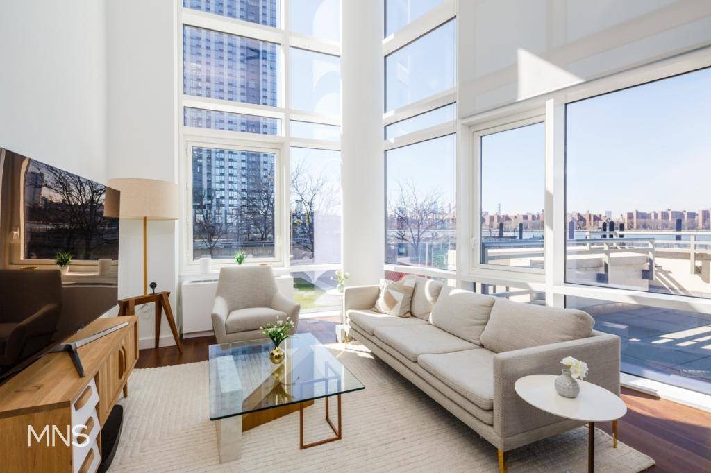 Beautiful Brand New 3 Bedroom Duplex with Incredible Views and Outdoor Space Welcome to Level, a newly constructed, full service residential tower located directly on the waterfront in Williamsburg, Brooklyn.