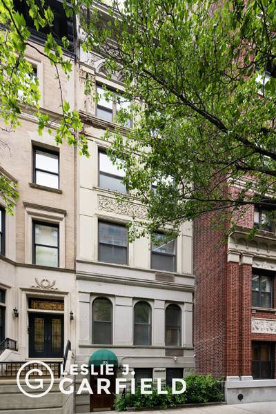 23 West 69th Street is a 20' wide, 5 unit, elevatored, approx.