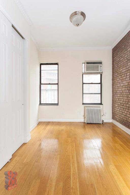Kips Bay: Large 1 Bedroom Apartment with in unit Washer/Dryer