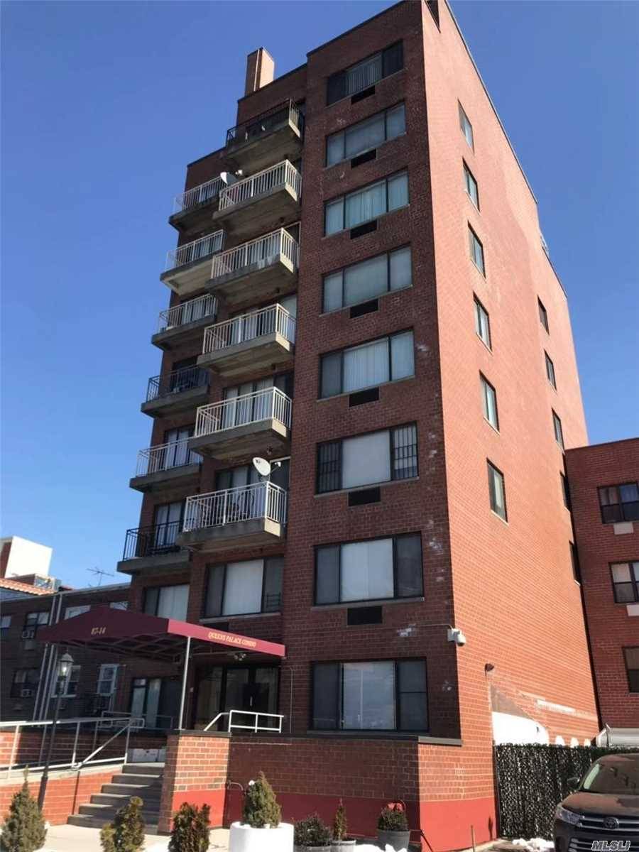 Beautiful Duplex Apt, 2Brs, 2Full Bath With Extra Storage Room, Lovely Patio About 600Sqft On 2nd Level, Common Charge 913 M Including Everything Except Electricity, Minutes To Subway, Bus Stop ...