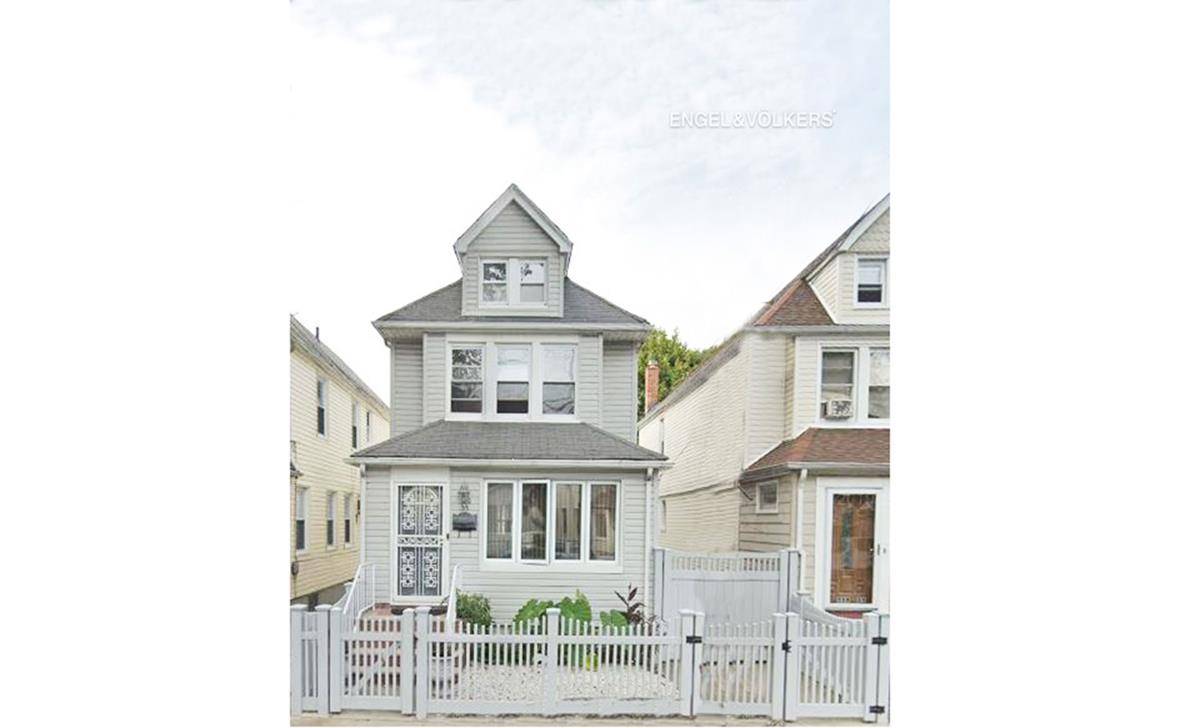 Welcome to this single family three story home in historic Queens, NY.
