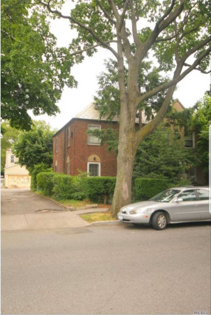 Needs Total Gut Renovation Cash Offers or 203 k loan Preferred, Owner financing possible with 60 Down Payment.