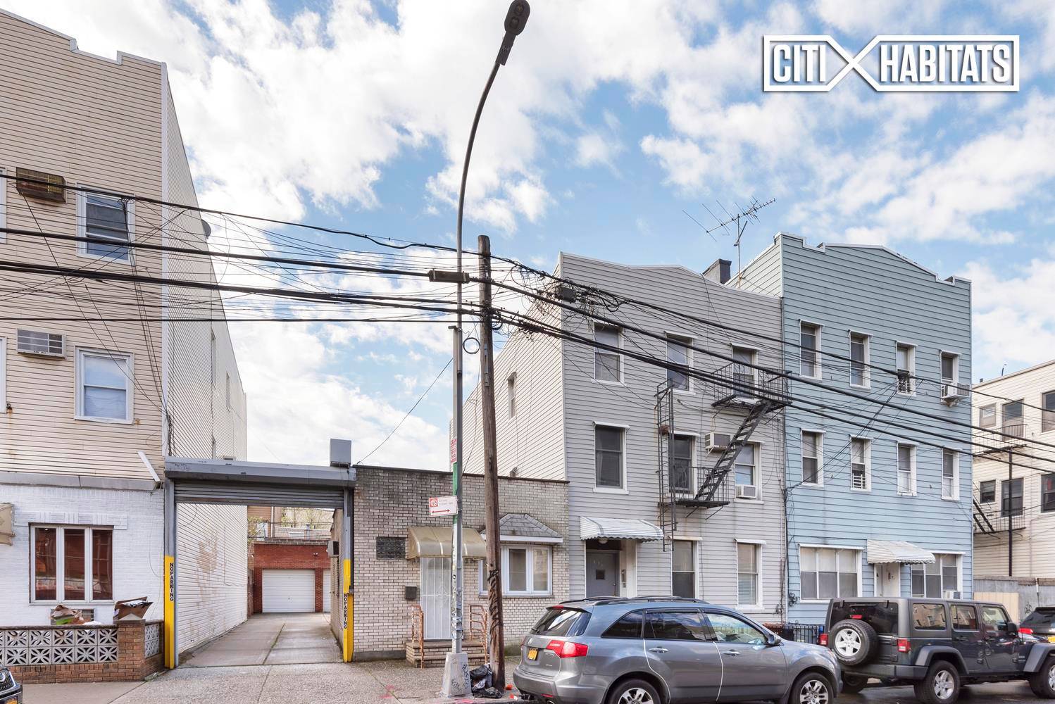 Presenting a RARE Opportunity To Own a 50' x 100', 10, 000 SF buildable at 136 138 Frost St.