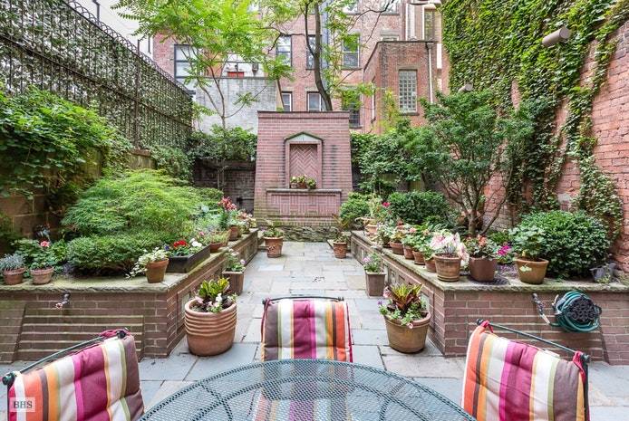 Wonderfully located on a picturesque tree lined block between Madison and Park Avenue, 52 East 81st Street is a grand 20 foot wide, 5 story townhome with stunning proportions and ...