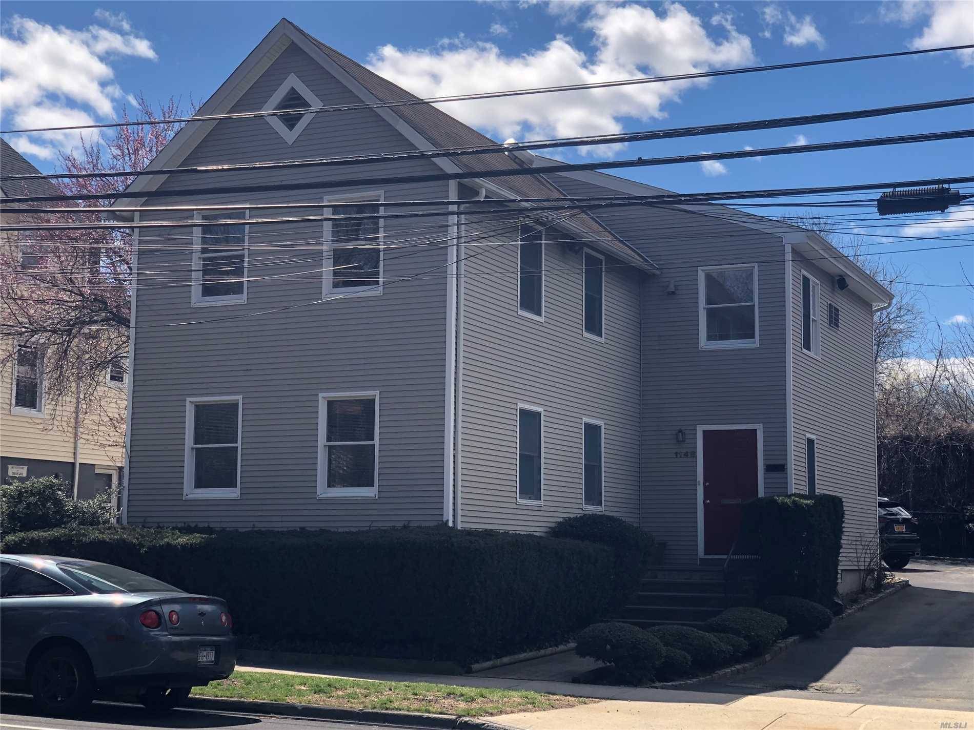 BOULEVARD LOCATION to bring your business office or retail A free standing building with off street parking and in walking distance to the LIRR !