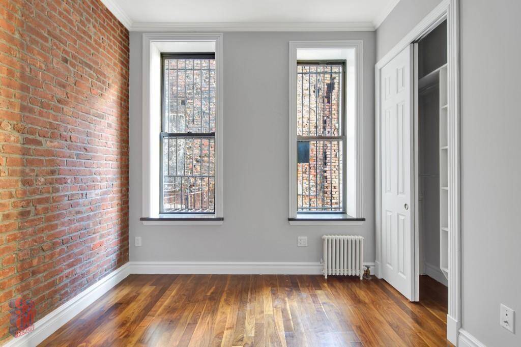 Kips Bay: Large 1 Bedroom Apartment with in unit Washer/ Dryer