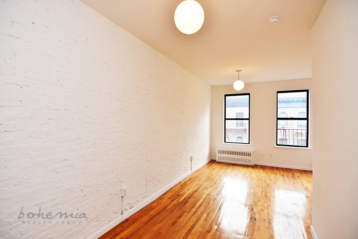 LOCATION West 113th between Adam Clayton Powell amp ; Lenox SUBWAY B C amp ; 2 3 at 110th This gut renovated apartment has incredible sunlight as well as modern ...