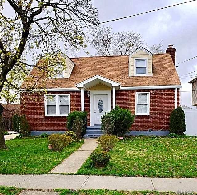 Diamond Expanded Cape, totally renovated, Rear Dormer, 4 Bedrooms, 3 Full Baths, Brand New Stainless Steel Appliances gas range, Gleaming Hardwood Floors Throughout, Recessed LED Lighting, Beauitful Full Finished Basement ...