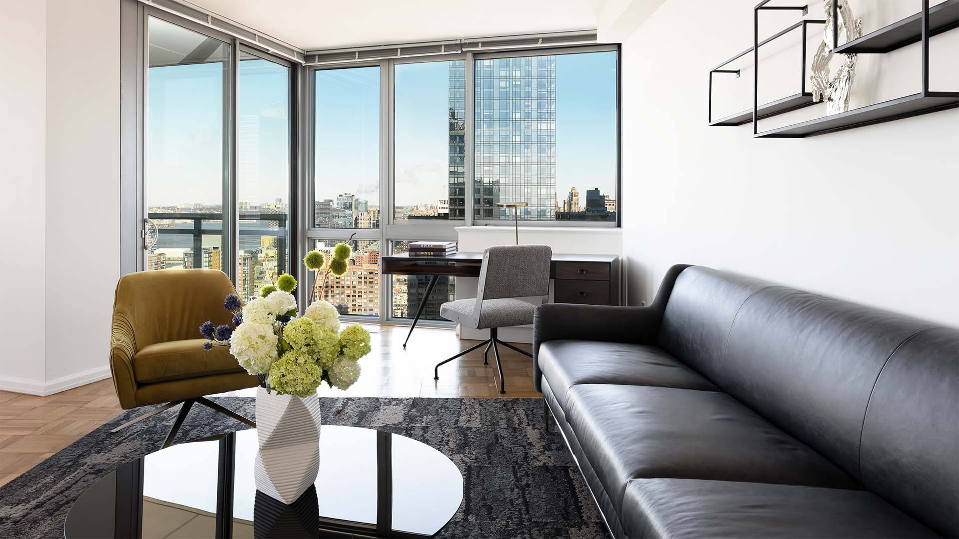 MASSIVE 1BR IN THE HUDSON YARDS WITH A PRIVATE BALCONY & NORTHERN EXPOSURE!