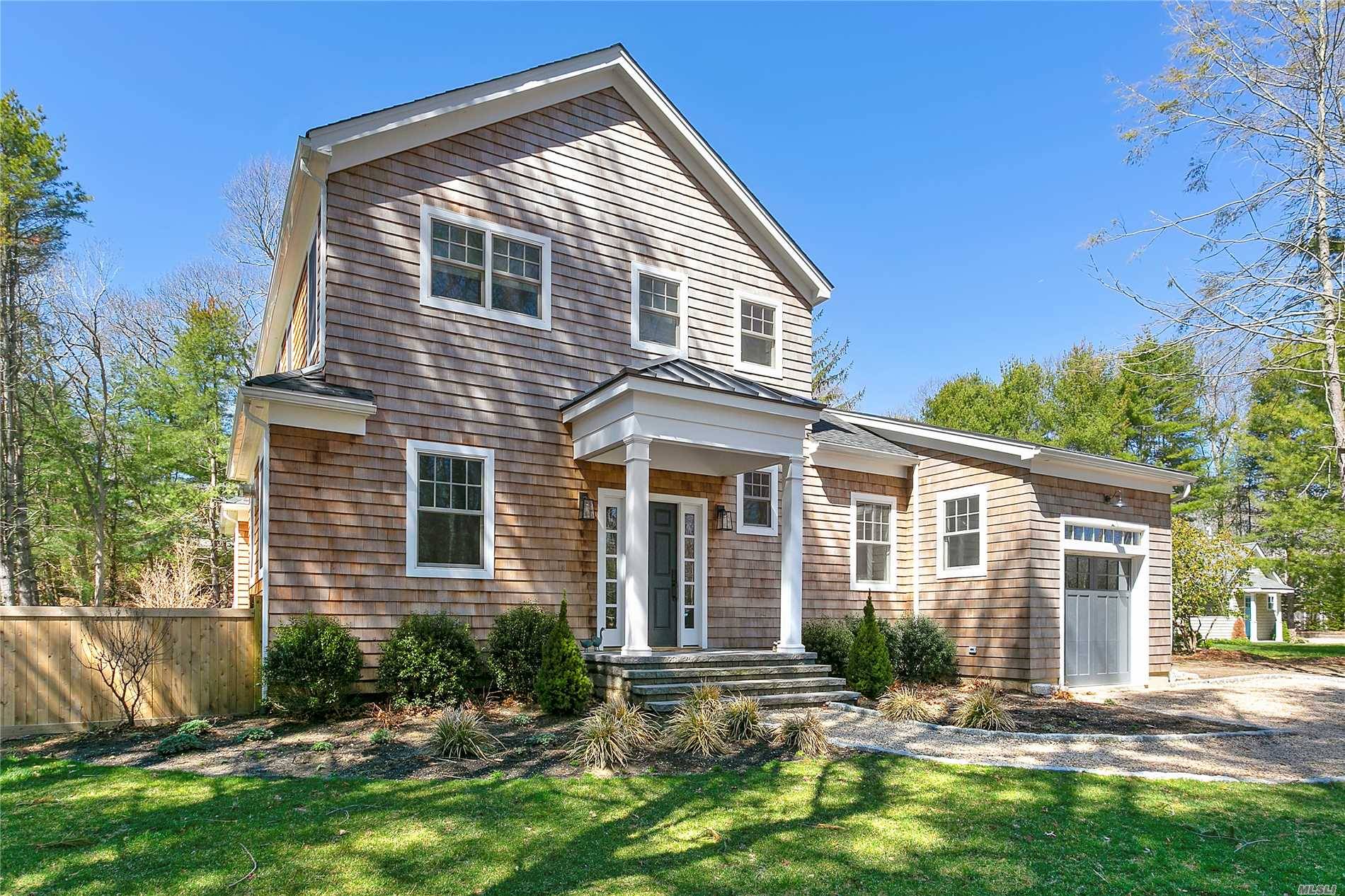 This beautifully designed new construction is just a short distance to the heart of Amagansett.