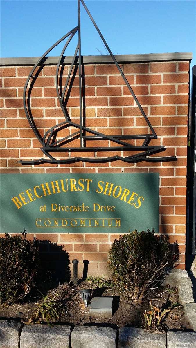 Duplex Condo, water front gated community at Beechhurst Shores.