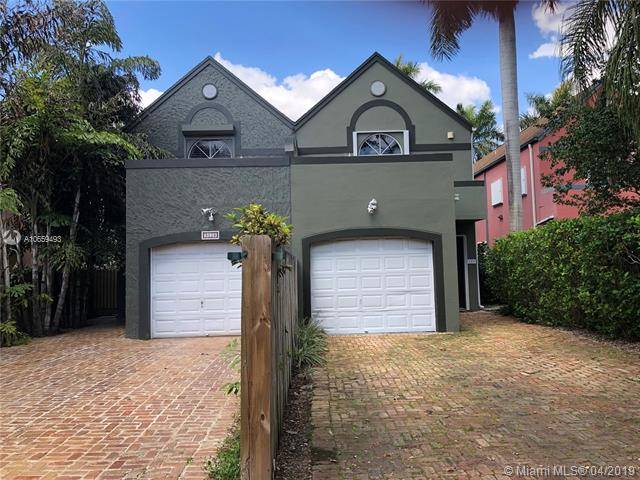 Enjoy living in this beautiful gated townhouse located in the center of Coconut Grove