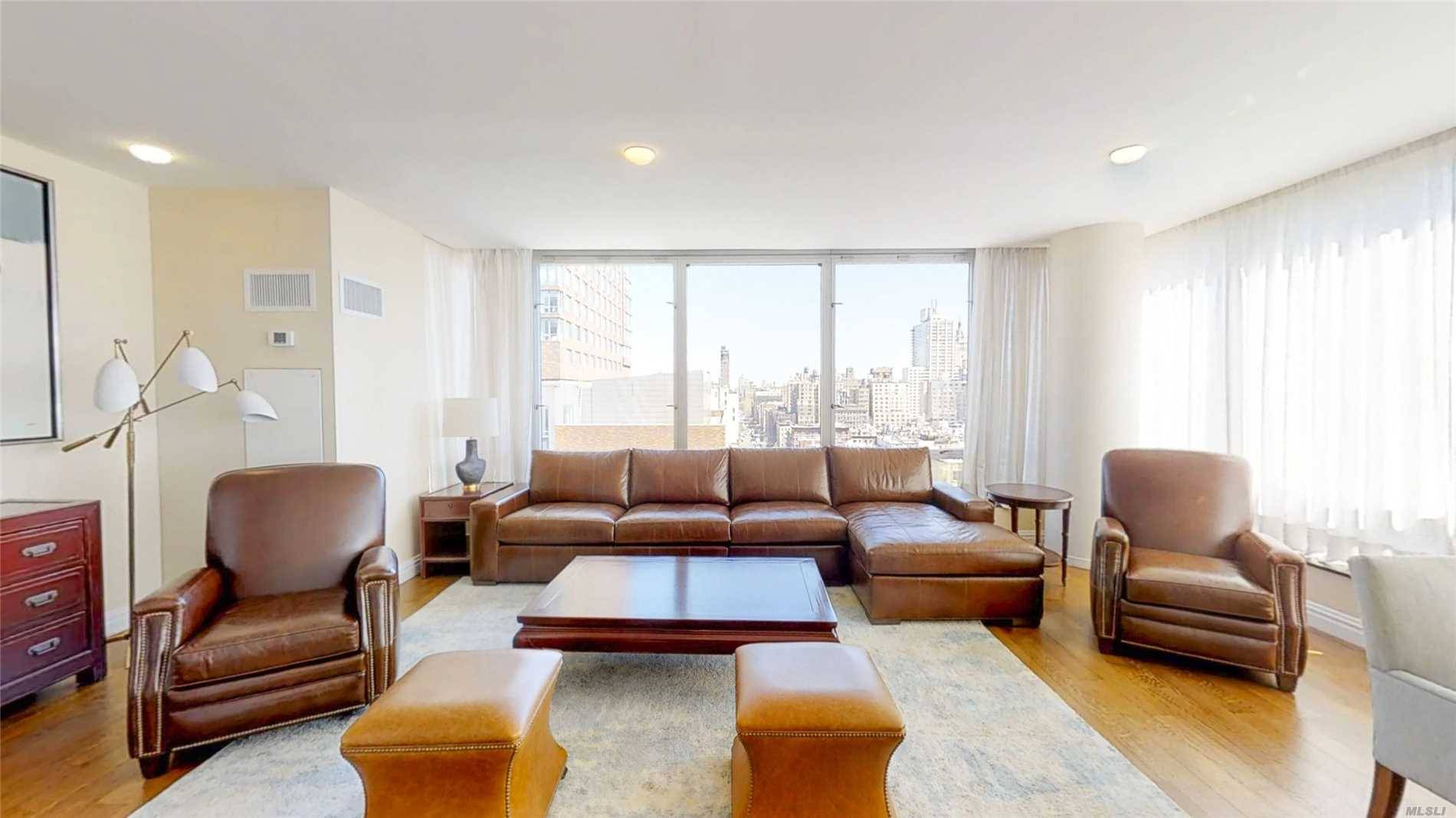 Luxury condo in the heart of Manhattan, just steps away from the Central Park.