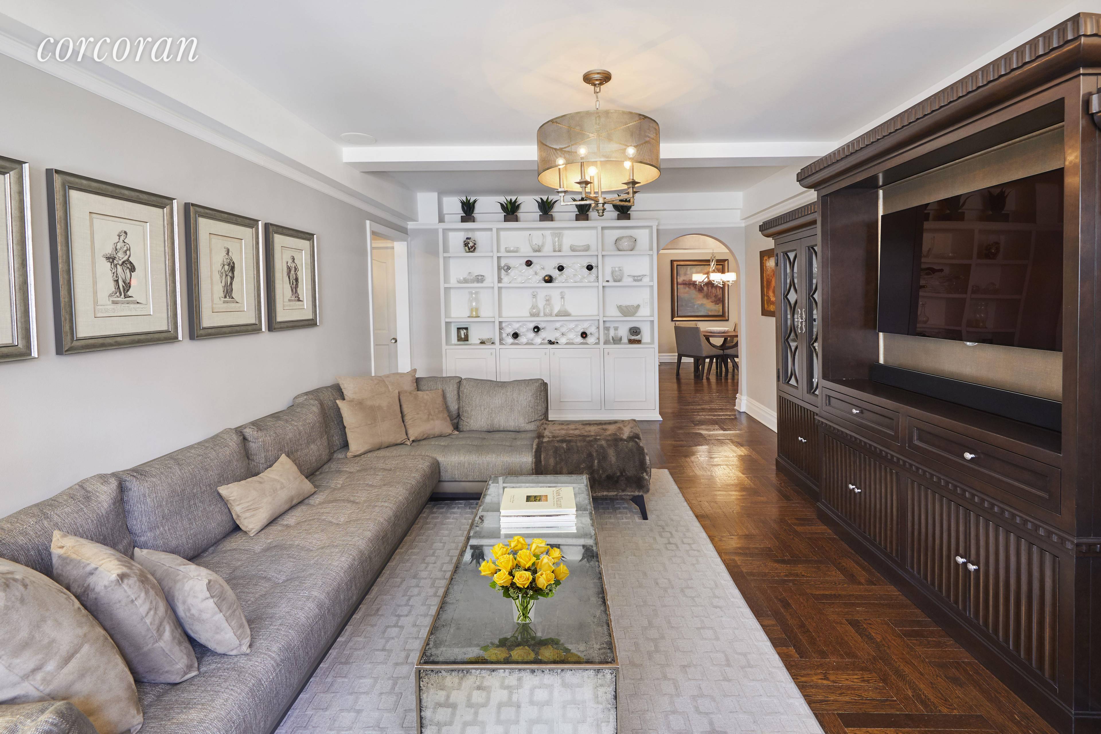Whether used as a permanent residence or an elegant pied a terre, 60 Gramercy Park North 8M combines modern updates with lovely prewar touches.