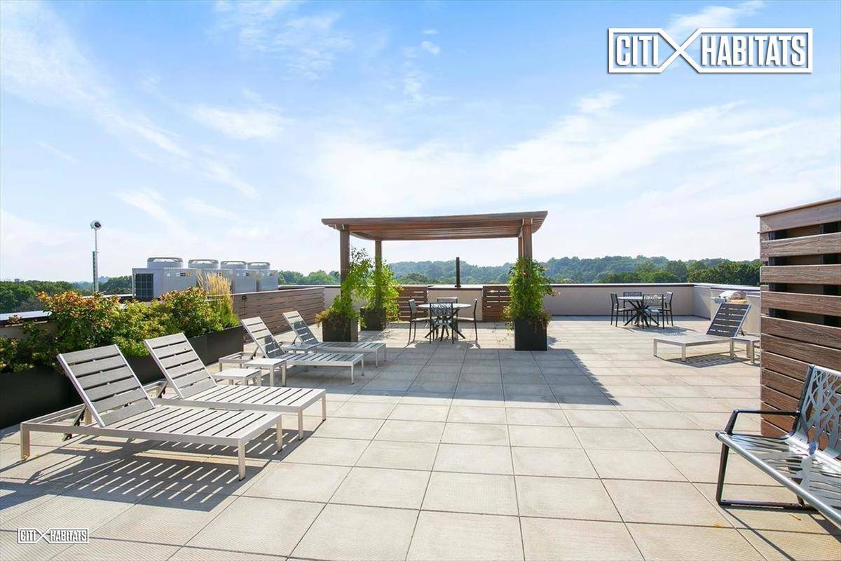 No Fee 2 Months Free NEW DEVELOPMENT1400sf Penthouse 3 Bed 2 Bath Views of Prospect Park from every roomPenthouses have extra high ceilings not reflected in photosCall us on the ...