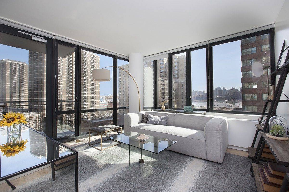 Gorgeous Corner Two Bedroom Two Bathroom With Open East River Views And Private Balcony!!!