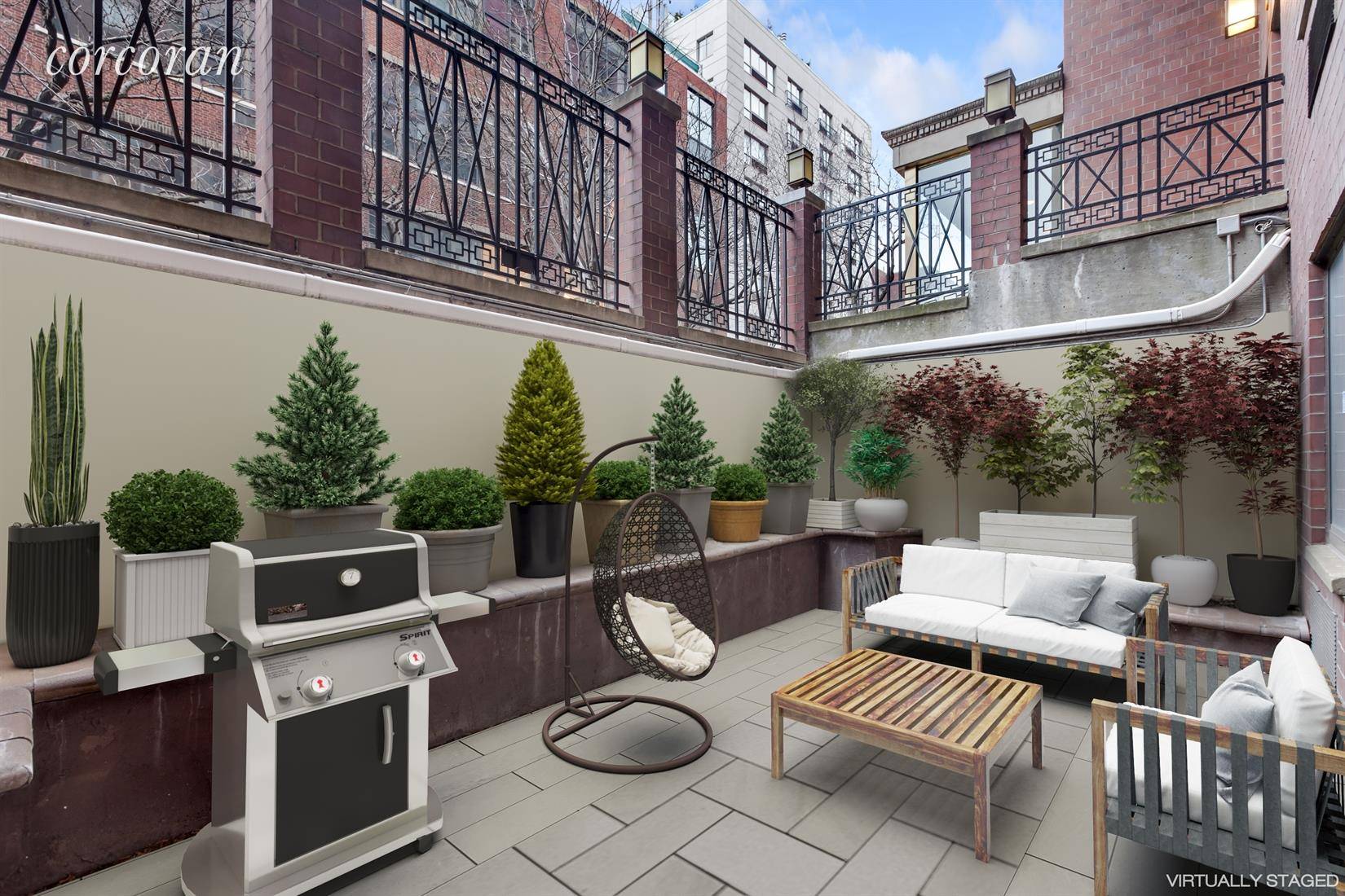 Perfect West Village location with spectacular patio !