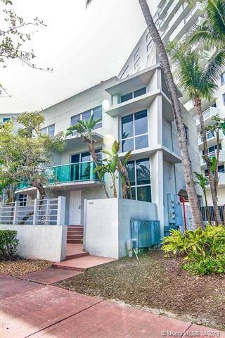 AVAILABLE 5/5/19**12 Months Minimum Lease Term* Welcome to Miami Beach's most exciting residential community