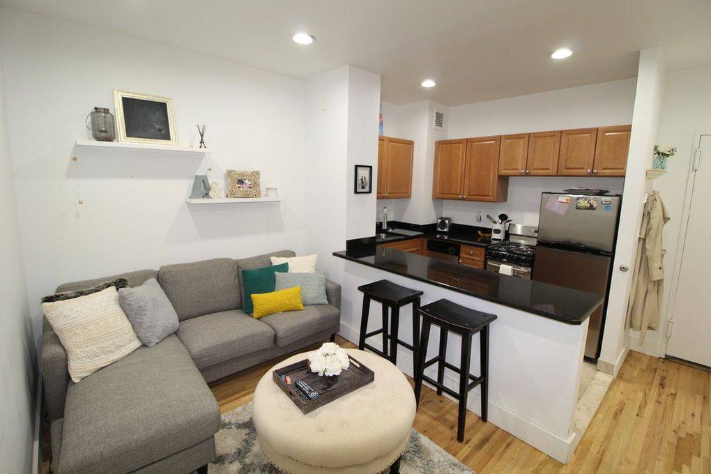 Renovated 2 Bed in Murray Hill w/ 2 Balconies