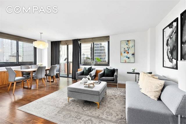 As the 515 East 72nd Street owner residents and brokers, we are delighted to offer this lovely 2 bedroom 2 bath home featuring northern and eastern views from the 16th ...