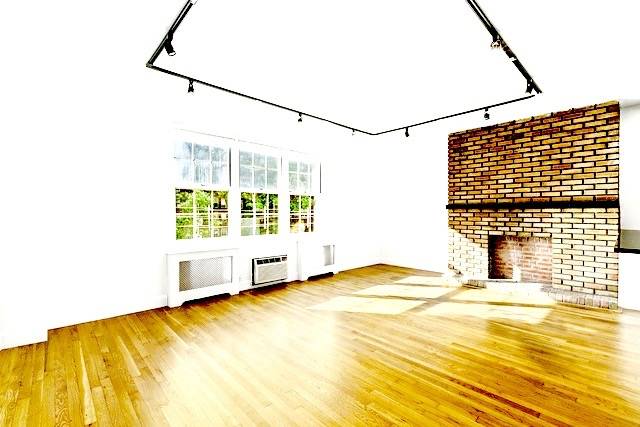 Stunning 1 BR in West Village Townhouse ~ Deco Fireplace ~ All New Renovations!