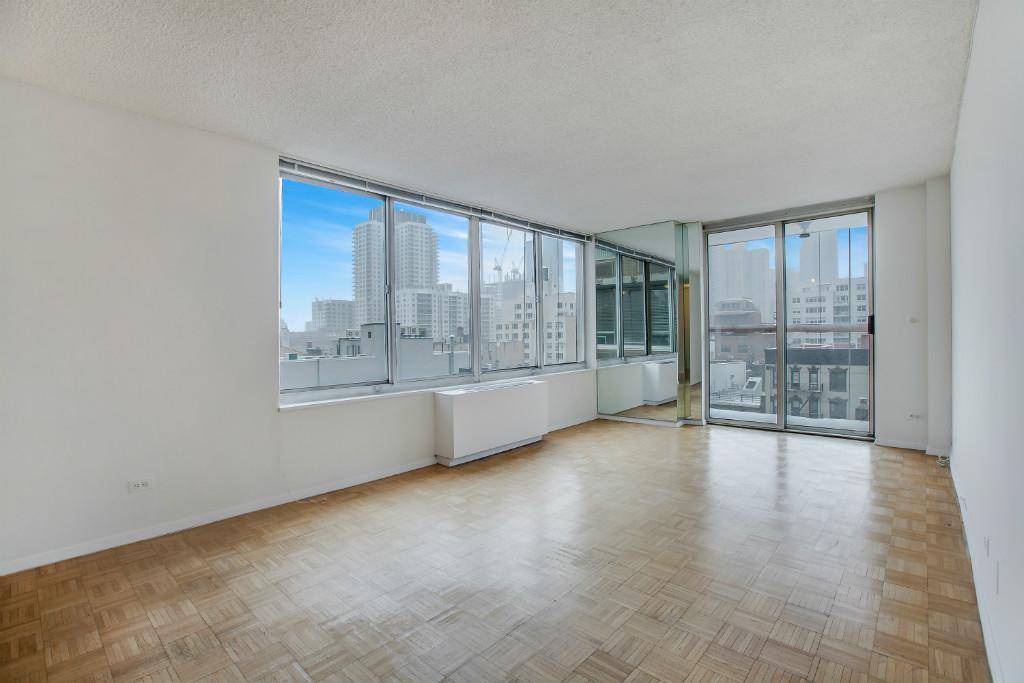 NO BROKER FEE 2 BED 2 BATH BALCONY RIVER VIEWS AVAILABLE JULY 1This sun filled and bright corner apartment has a modern kitchen, 2 king size bedrooms, 2 full bathrooms, ...