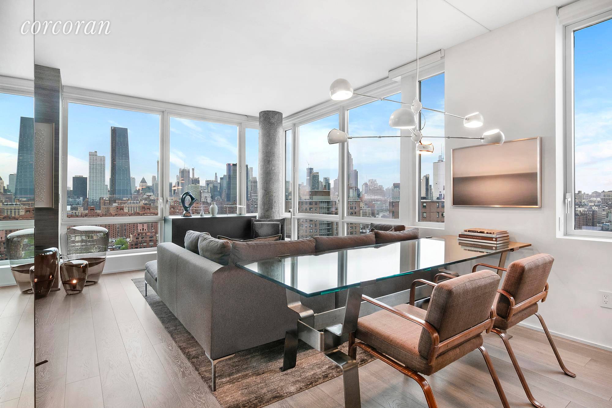 Residence 2403 is an elegantly renovated corner 2 bedroom, 2 bathroom with amazing views over Chelsea to Hudson Yards, Empire State Building, Hudson River and the Worldtrade Center.