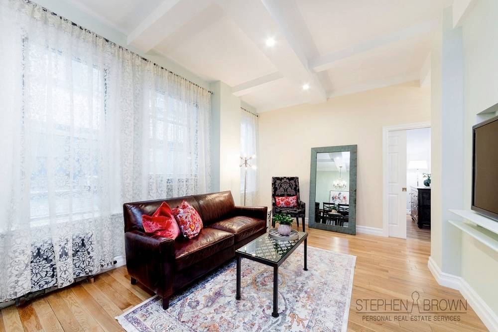 Move right into this gut renovated generous one bedroom apartment located in the iconic and vibrant Madison Square Park neighborhood.