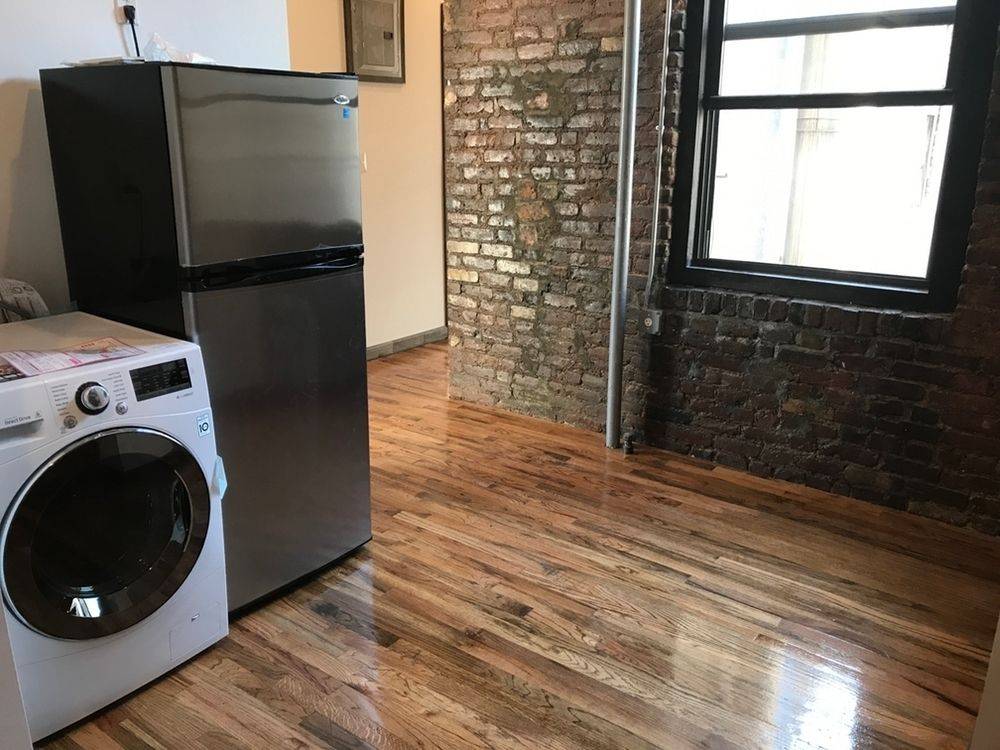 East Village: 3 Bedroom with Washer/Dryer