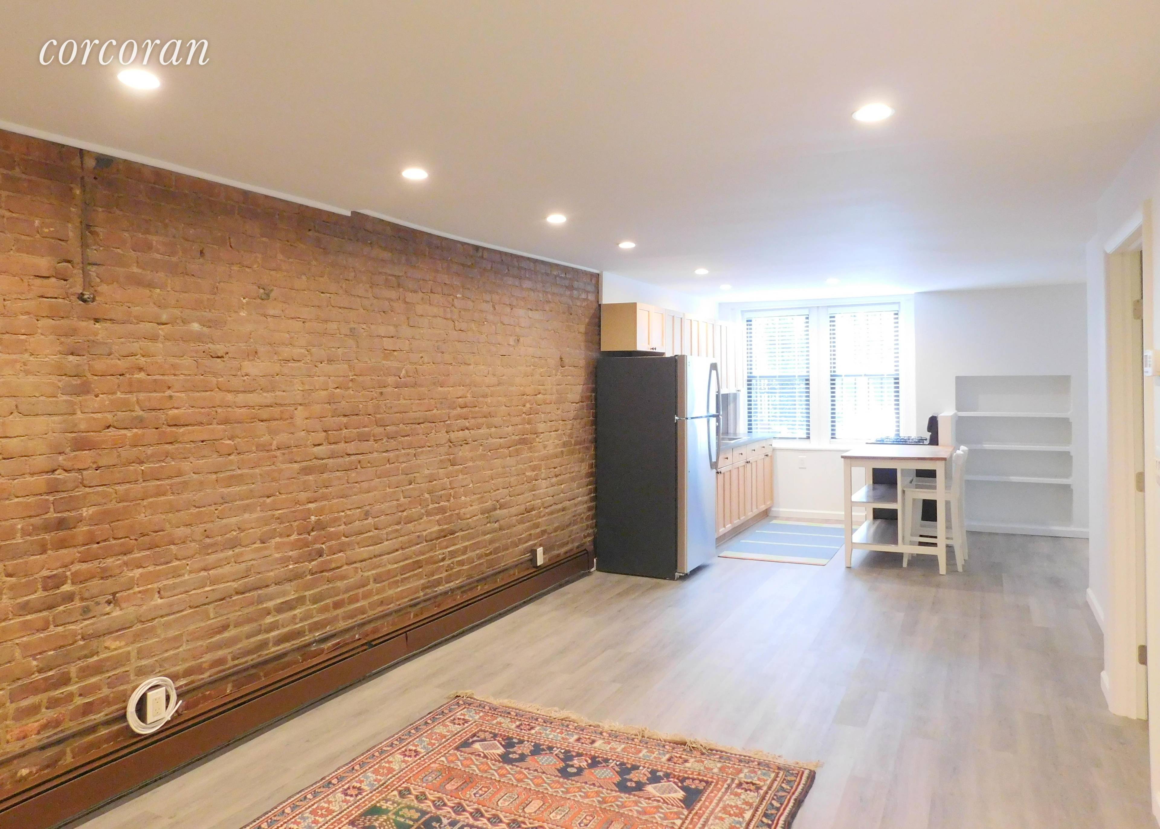 This totally renovated park block garden apartment has it all including your own washer dryer and an enormous shared garden.
