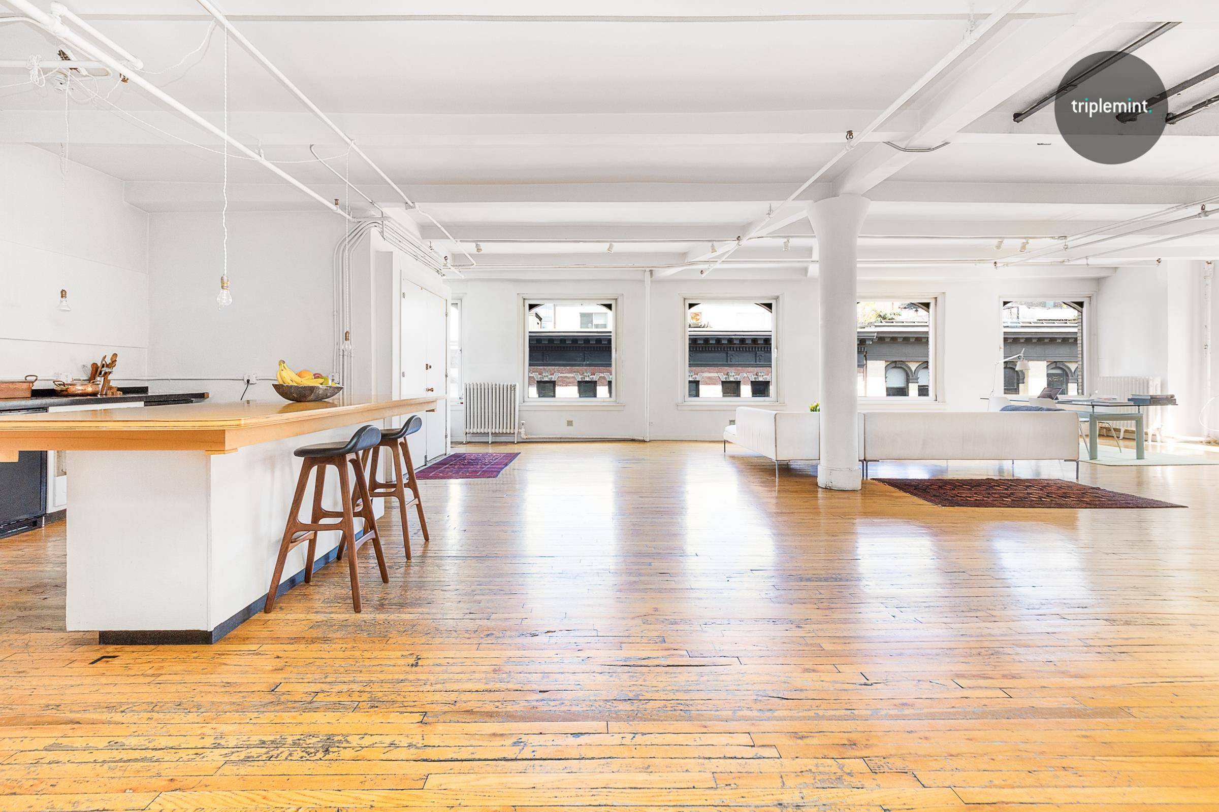Don t miss this wonderful opportunity to live in a classic loft on a coveted Chelsea block.