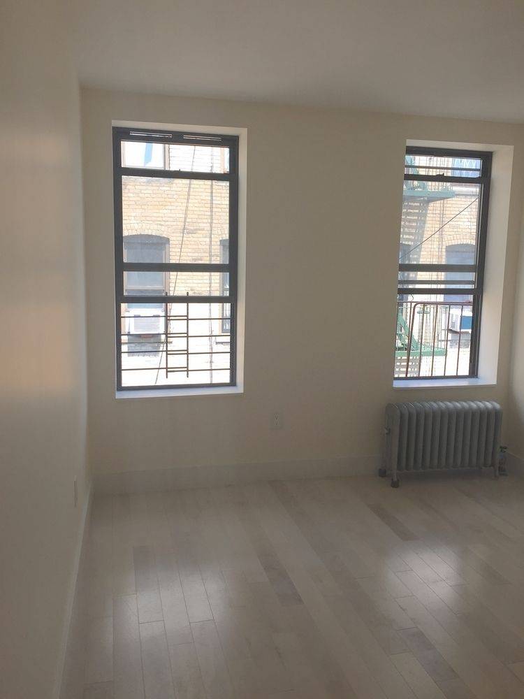 CHARMING** TWO BEDROOM ** Crown Heights
