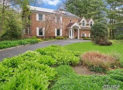 Amazing Opportunity ! Beautiful Expanded Valbrook Colonial in Strathmore Hills.