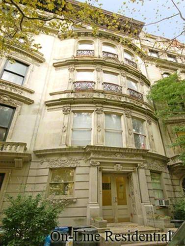Beautiful Duplex 3 bedroom/3 bath/ 2 living room in brownstone townhouse apartment steps from Central Park West in Prime Upper West Side!! over 1,000 sq ft outdoor patio! Close to Lincoln Square, Julliard, great restaurants & more! - $8000