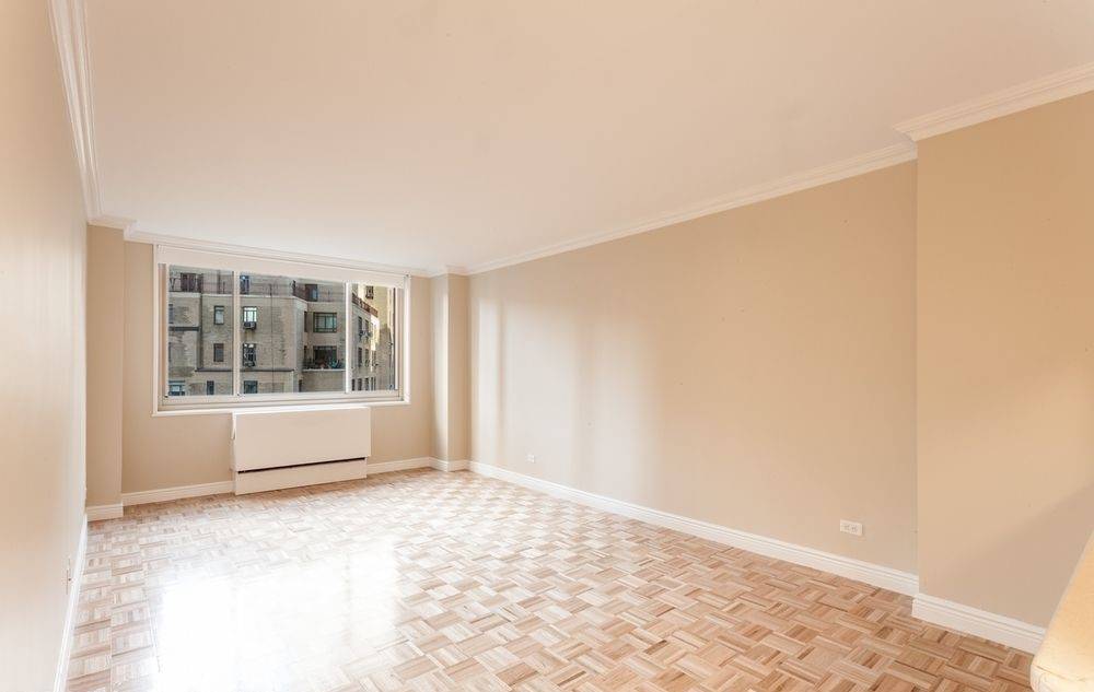 Large 1 Bedroom Faboulous Location on UWS - No Fee!