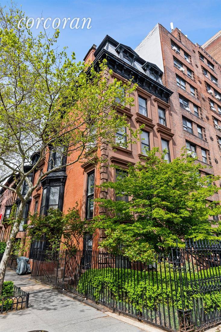 Live in one of Fort Greenes most distinctive Brownstones.