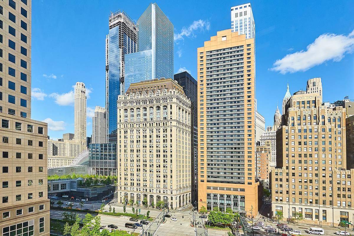 Primary or InvestorThis is a must see spit two bedroom condo is 1, 099, 000 in Battery Park City !