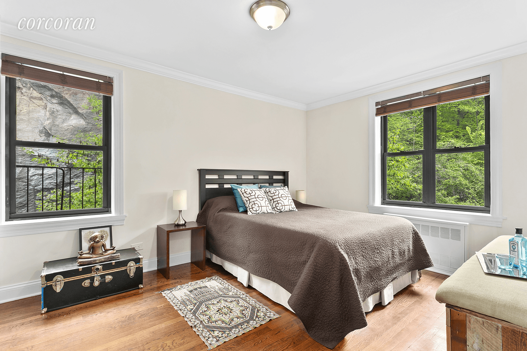 ABSOLUTE PRIVACY FACING AMAZING BENNETT AVE CLIFF amp ; FORT TRYON PARK Located on the Bennett Ave, cozy tree lined side street away from Broadway where the beautifully preserved big ...
