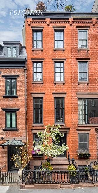Meticulously and beautifully renovated, 43 West 12th Street is perfectly situated in the heart of the Greenwich Village Historic District on one of Manhattans most desirable residential blocks.