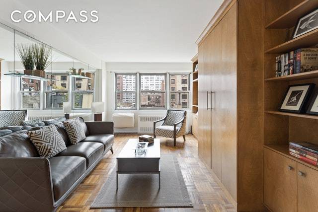 Extra Large, South Facing Studio in the Heart of Murray Hill !