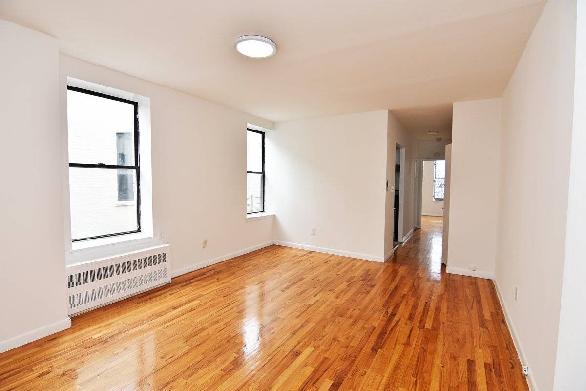 LOCATION West 116th Street between Lenox amp ; 7th Avenues SUBWAY B C amp ; 2 3 at 116th This apartment can be rented deposit free.